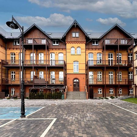 Apartament Inspirujacy - Z Prywatnym Monitorowanym Parkingiem - 4 Osobowy - Space Apart Jelenia Góra Buitenkant foto